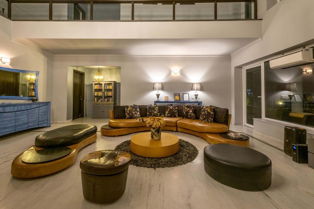 Stayvista At The Banyan Abode With Pool Table, Pet Friendly & Outdoor Pool Манесар Екстер'єр фото