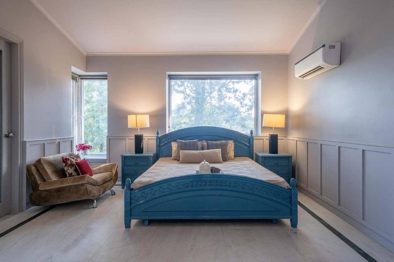 Stayvista At The Banyan Abode With Pool Table, Pet Friendly & Outdoor Pool Манесар Екстер'єр фото