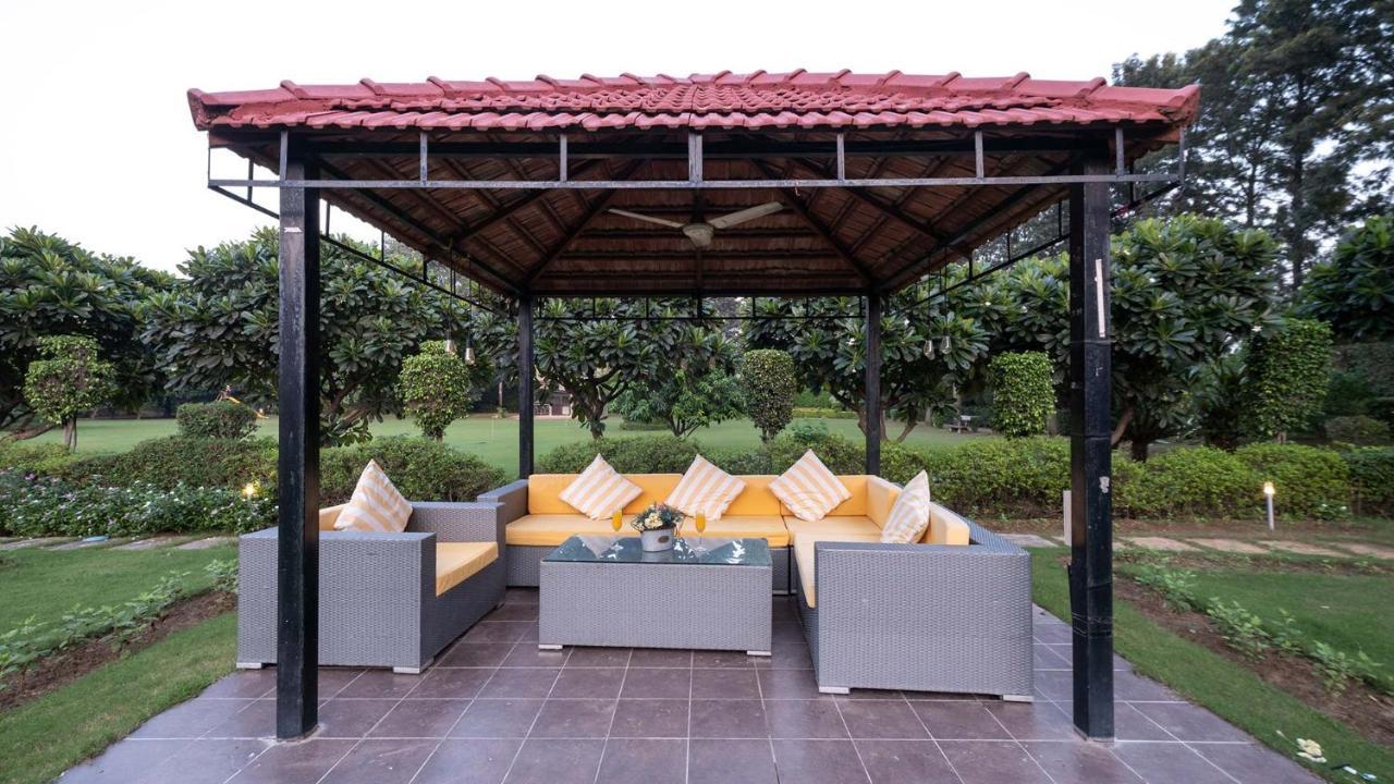 Stayvista At The Banyan Abode With Pool Table, Pet Friendly & Outdoor Pool Манесар Екстер'єр фото