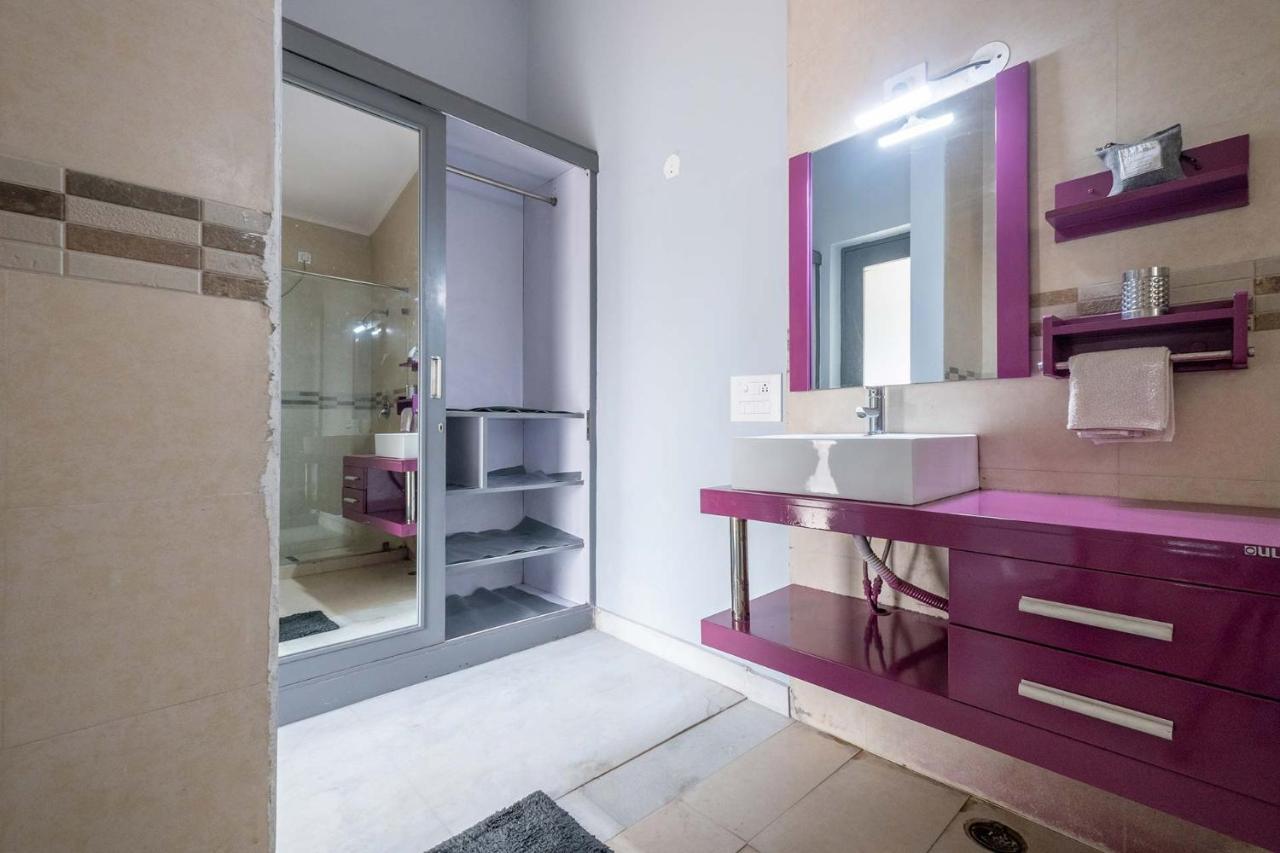 Stayvista At The Banyan Abode With Pool Table, Pet Friendly & Outdoor Pool Манесар Екстер'єр фото
