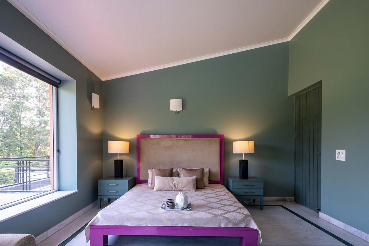 Stayvista At The Banyan Abode With Pool Table, Pet Friendly & Outdoor Pool Манесар Екстер'єр фото