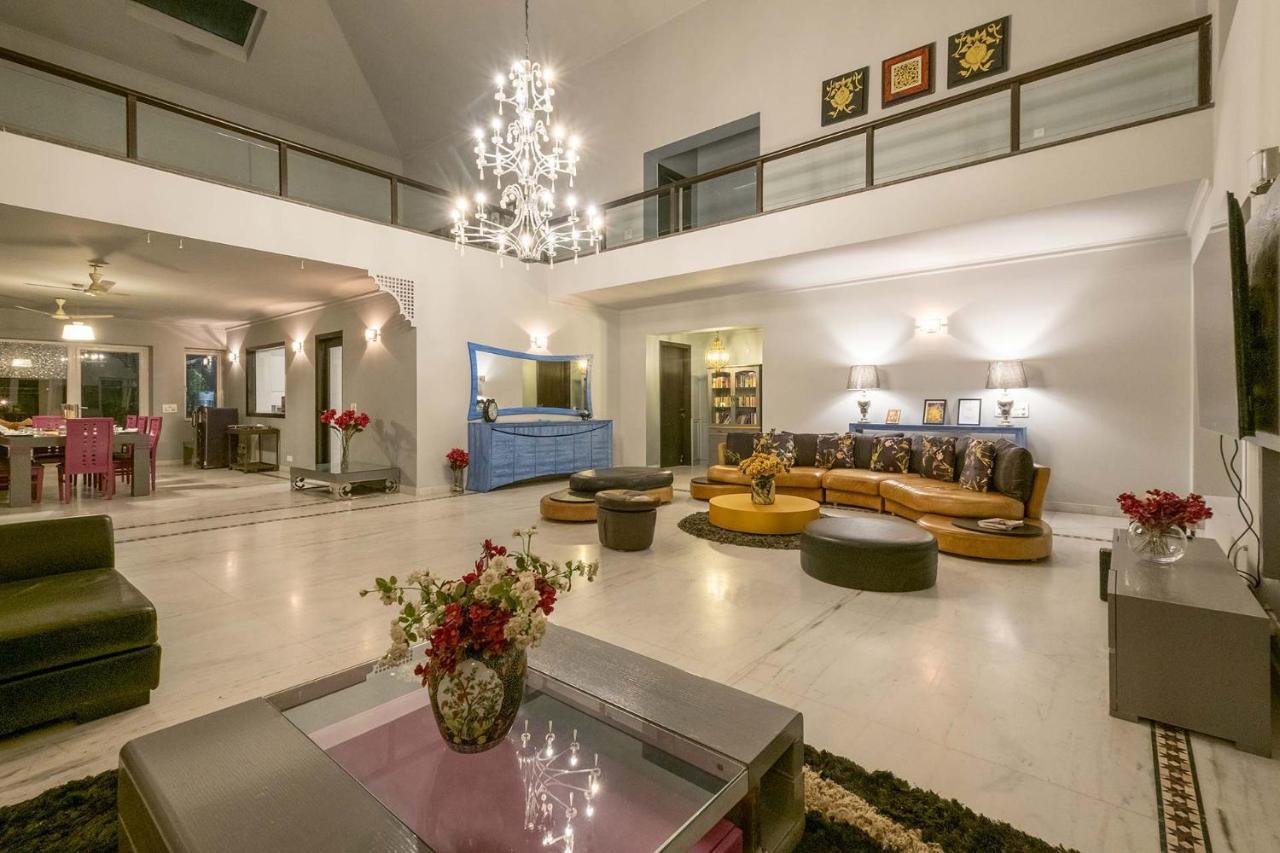 Stayvista At The Banyan Abode With Pool Table, Pet Friendly & Outdoor Pool Манесар Екстер'єр фото