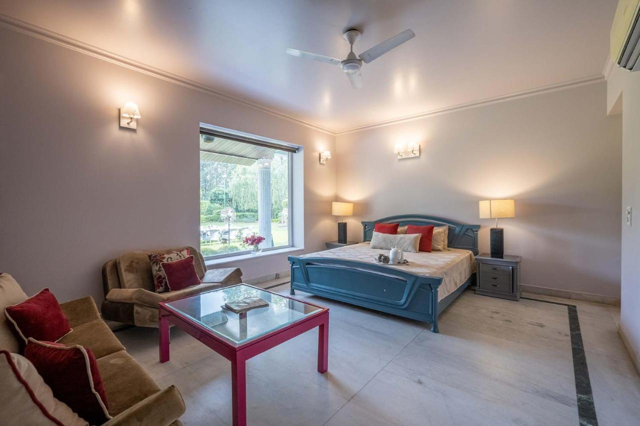 Stayvista At The Banyan Abode With Pool Table, Pet Friendly & Outdoor Pool Манесар Екстер'єр фото